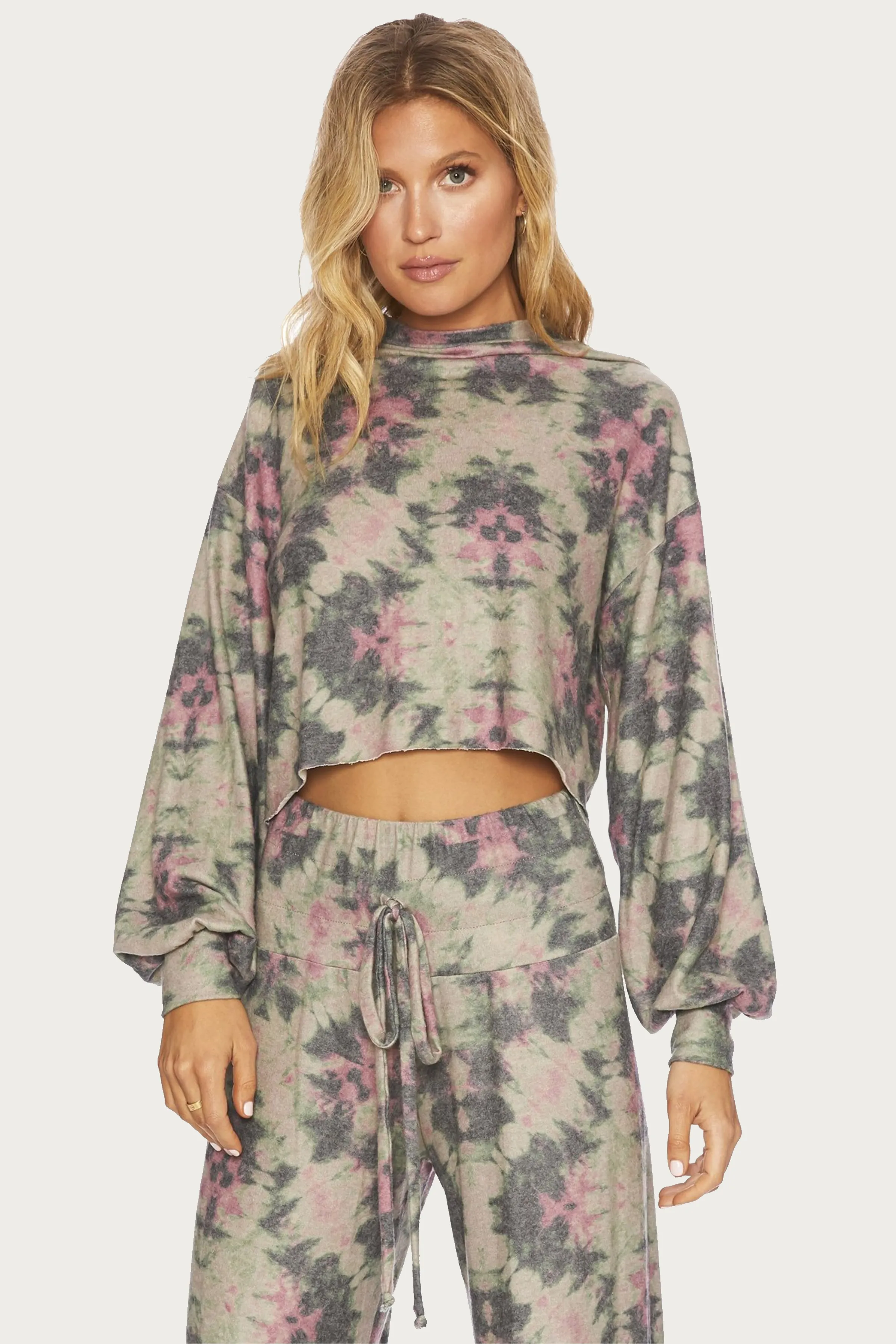 AVA CROPPED SWEATER