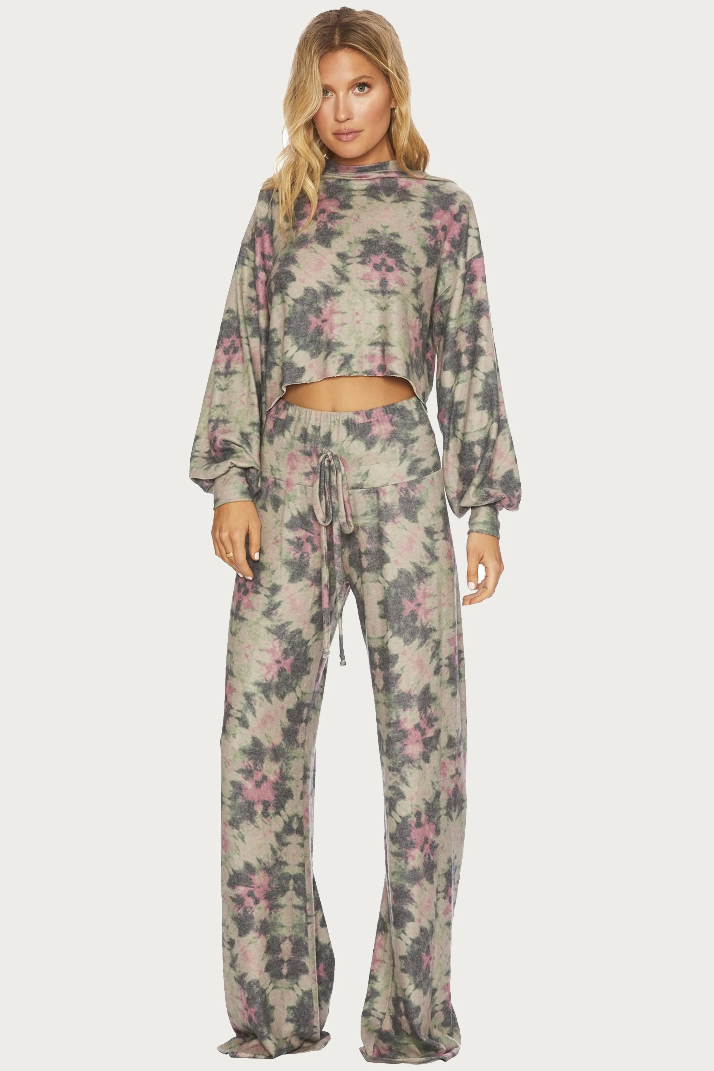 AVA CROPPED SWEATER