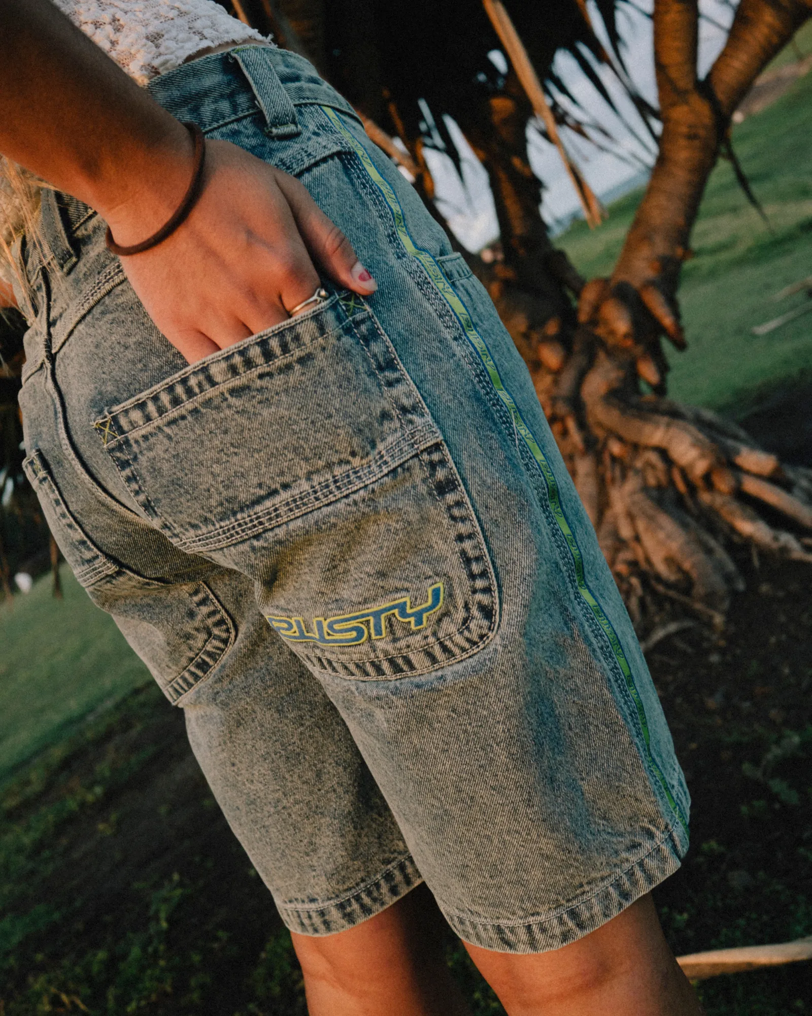 Flip Mommy Low Rise Baggy Jort