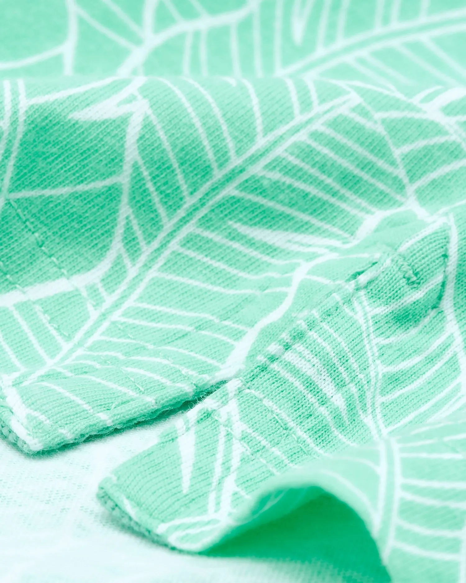 GANT Men's Banana Leaf Print Short Sleeve Rugger 222186 Size M $115 NWT