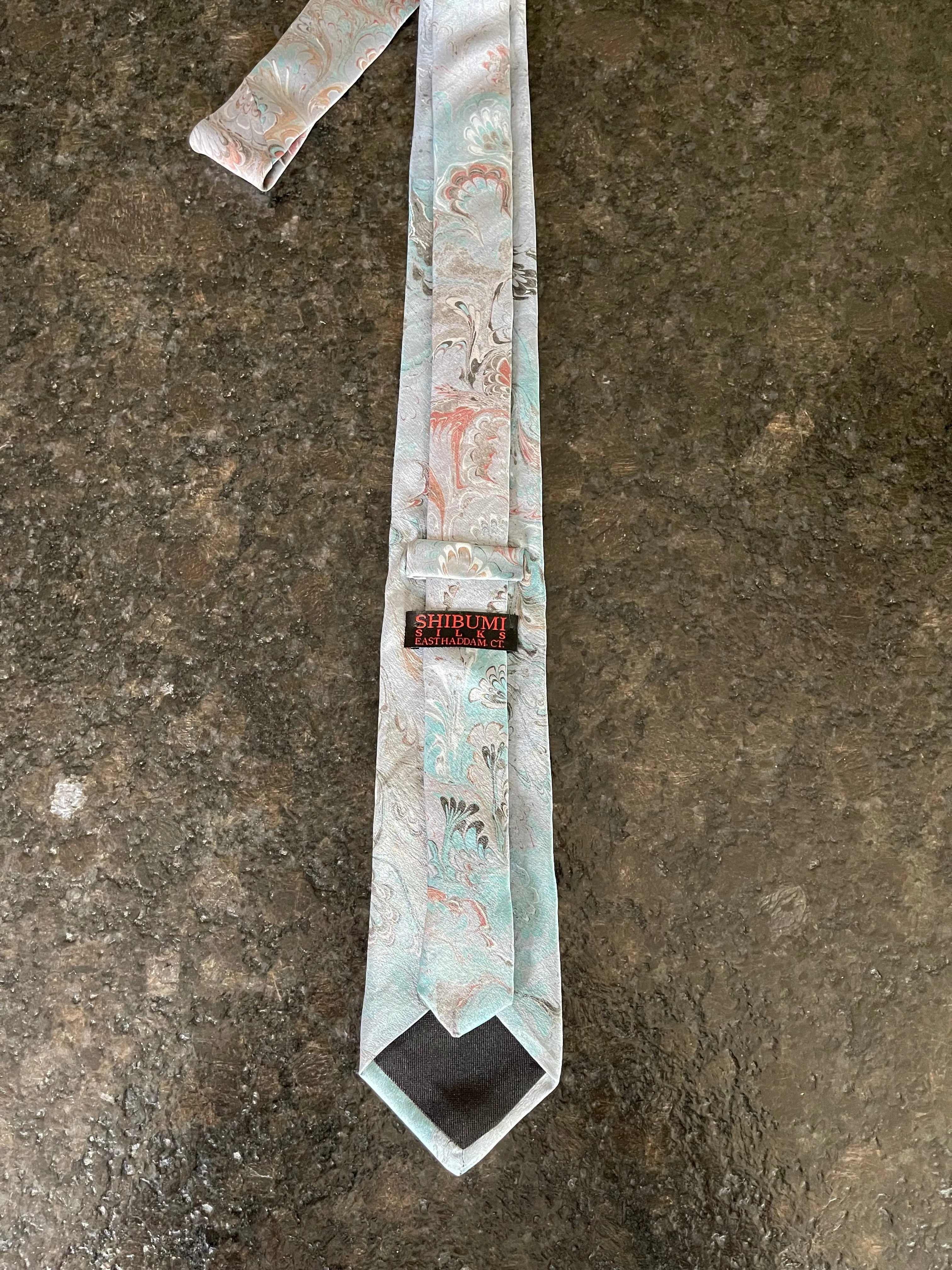 Gray Blue Bouquet Pattern 3” Silk Tie