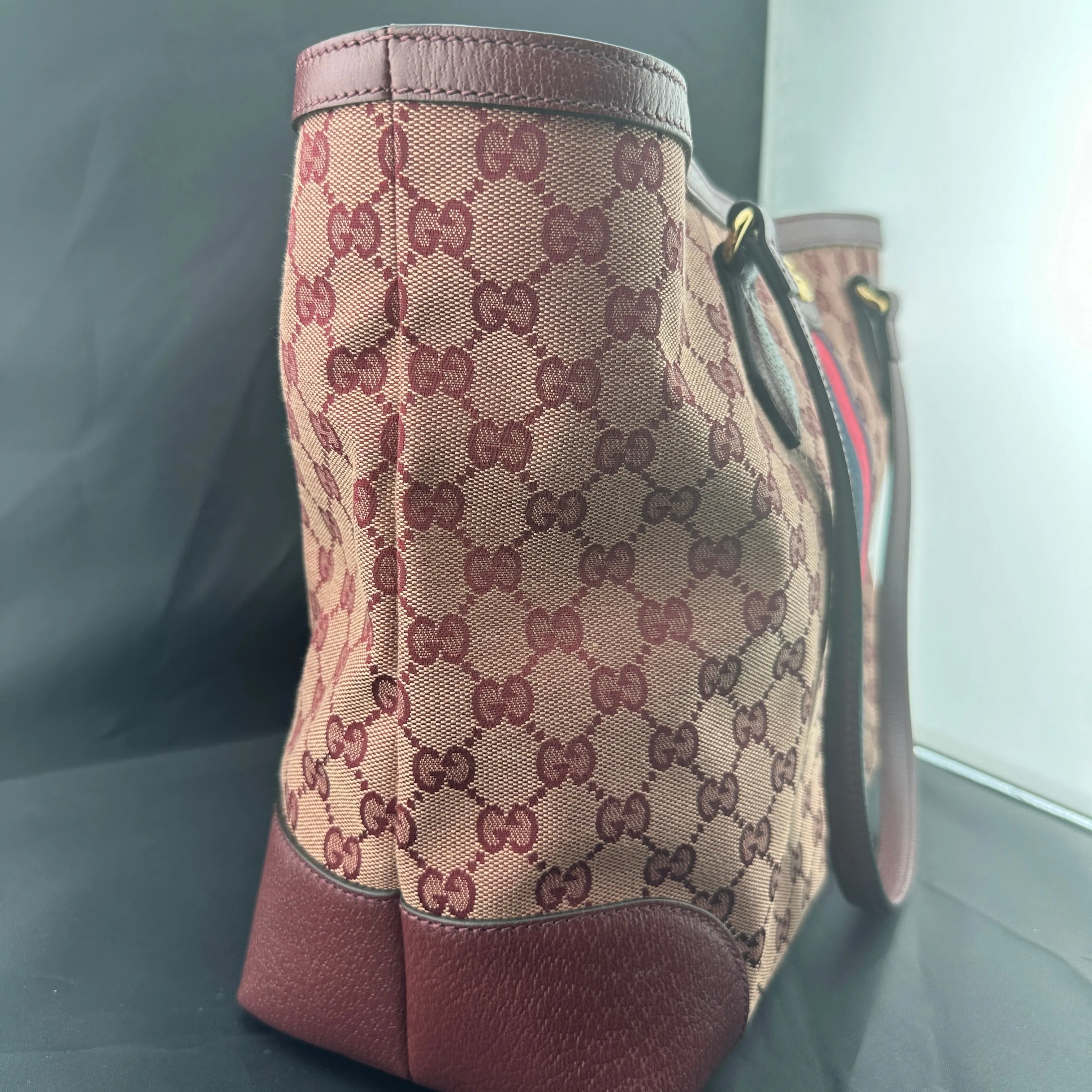 Gucci Ophidia Medium Tote Bag in Burgundy