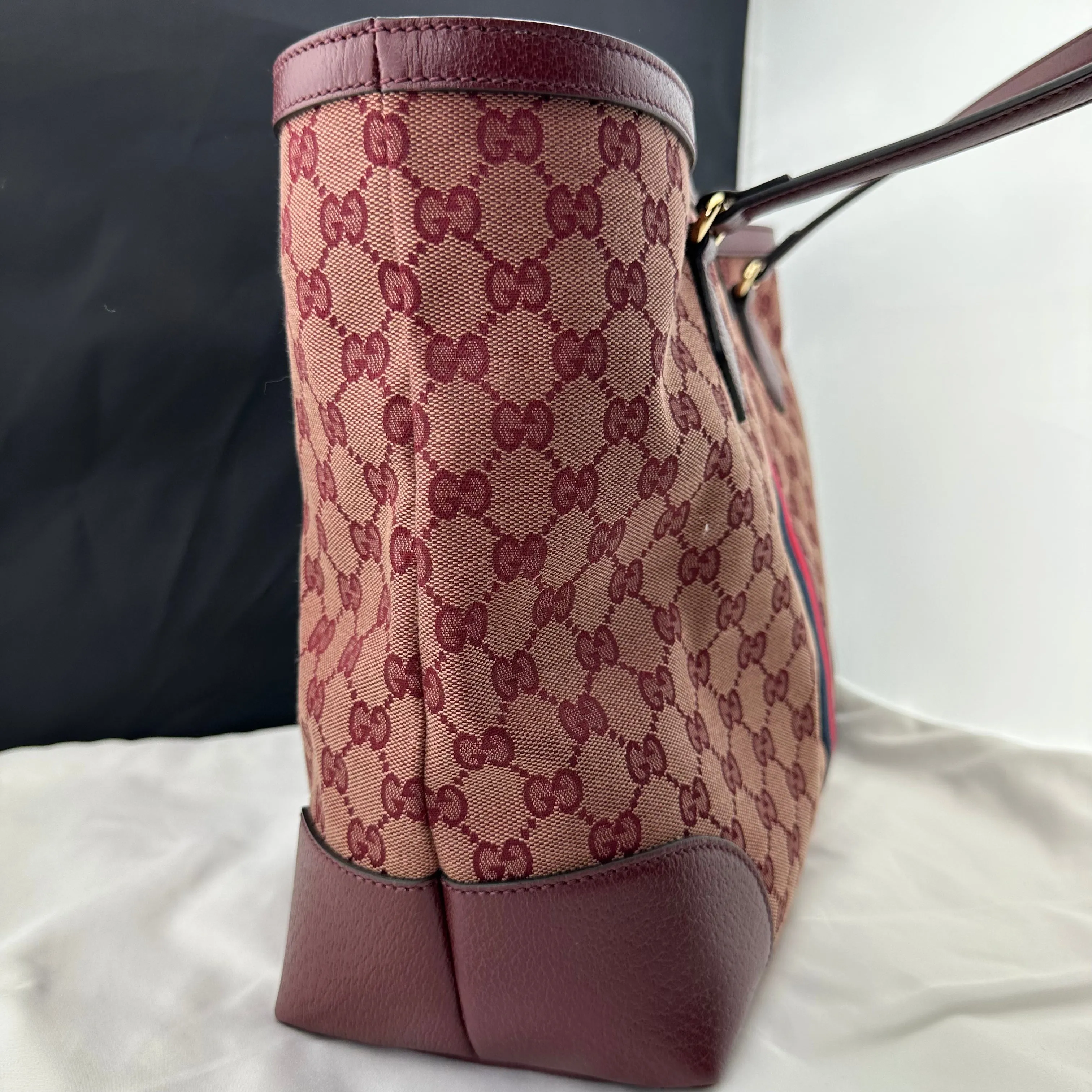 Gucci Ophidia Medium Tote Bag in Burgundy