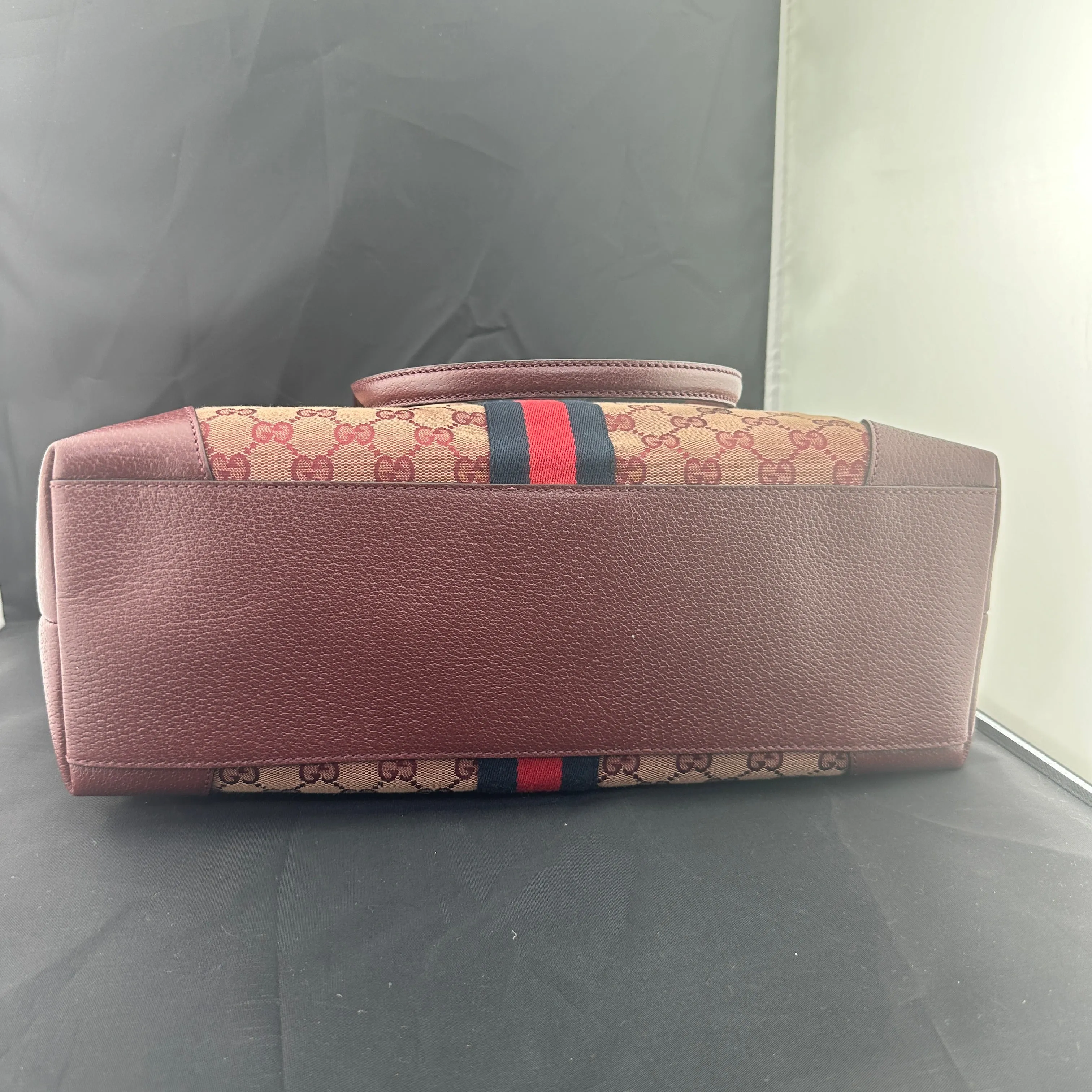 Gucci Ophidia Medium Tote Bag in Burgundy
