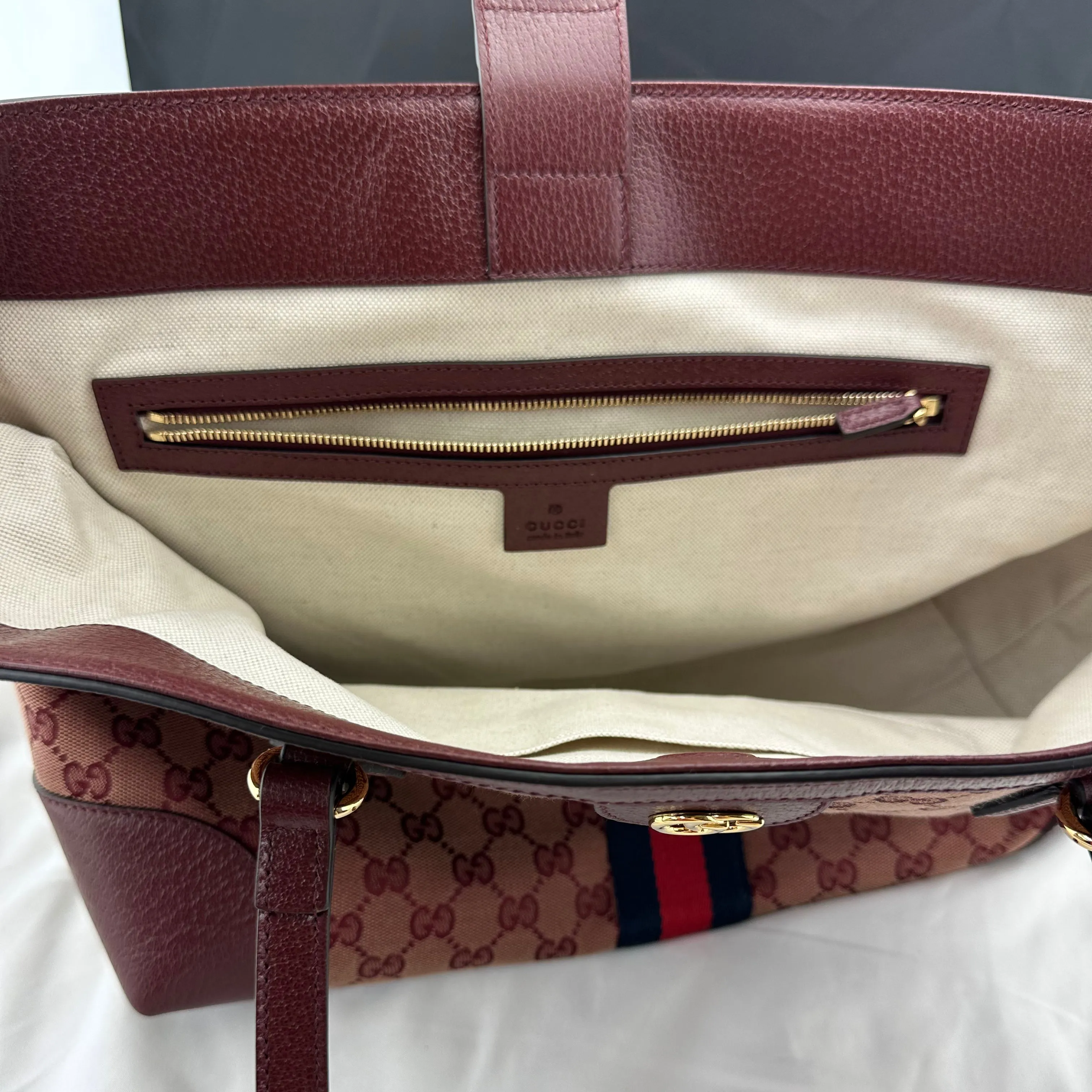 Gucci Ophidia Medium Tote Bag in Burgundy