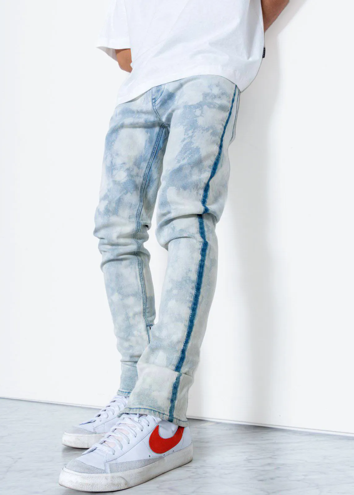 Konus Men's Cloud Washed Slim Fit Denim