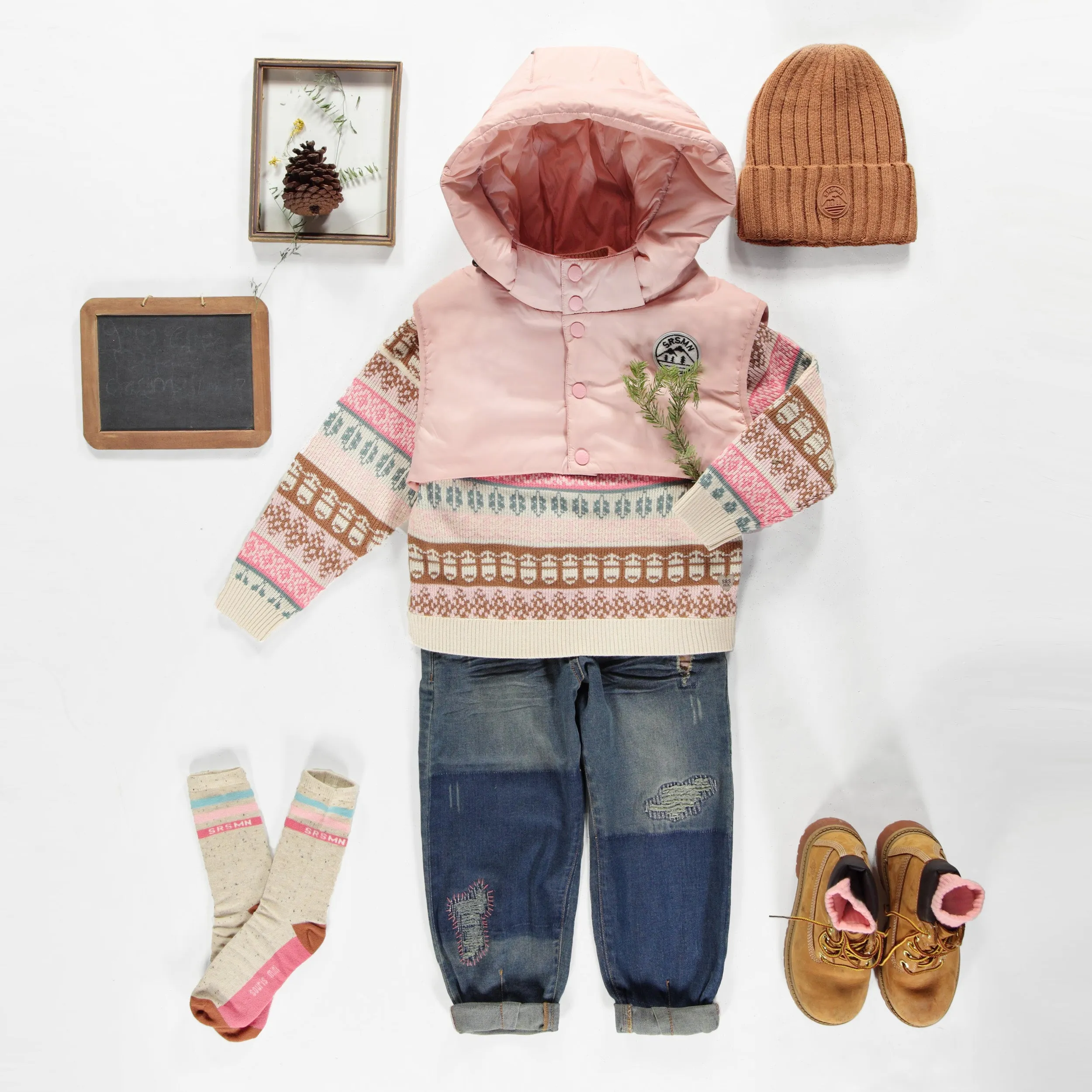Pantalon coupe décontractée et large en denim léger, enfant || Pants in relaxed and wide fit in light denim, child