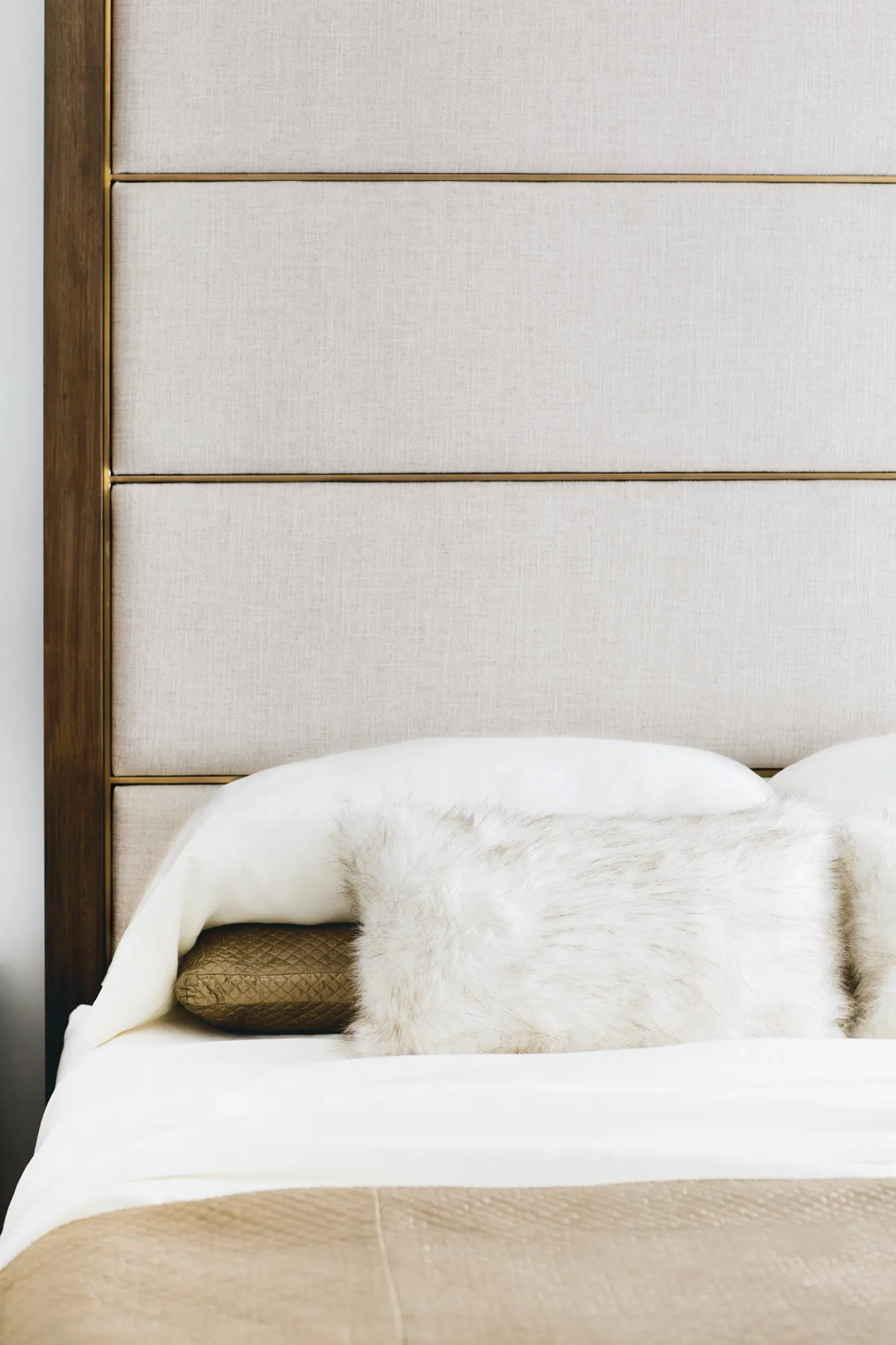 Profile Upholstered Canopy Bed - King