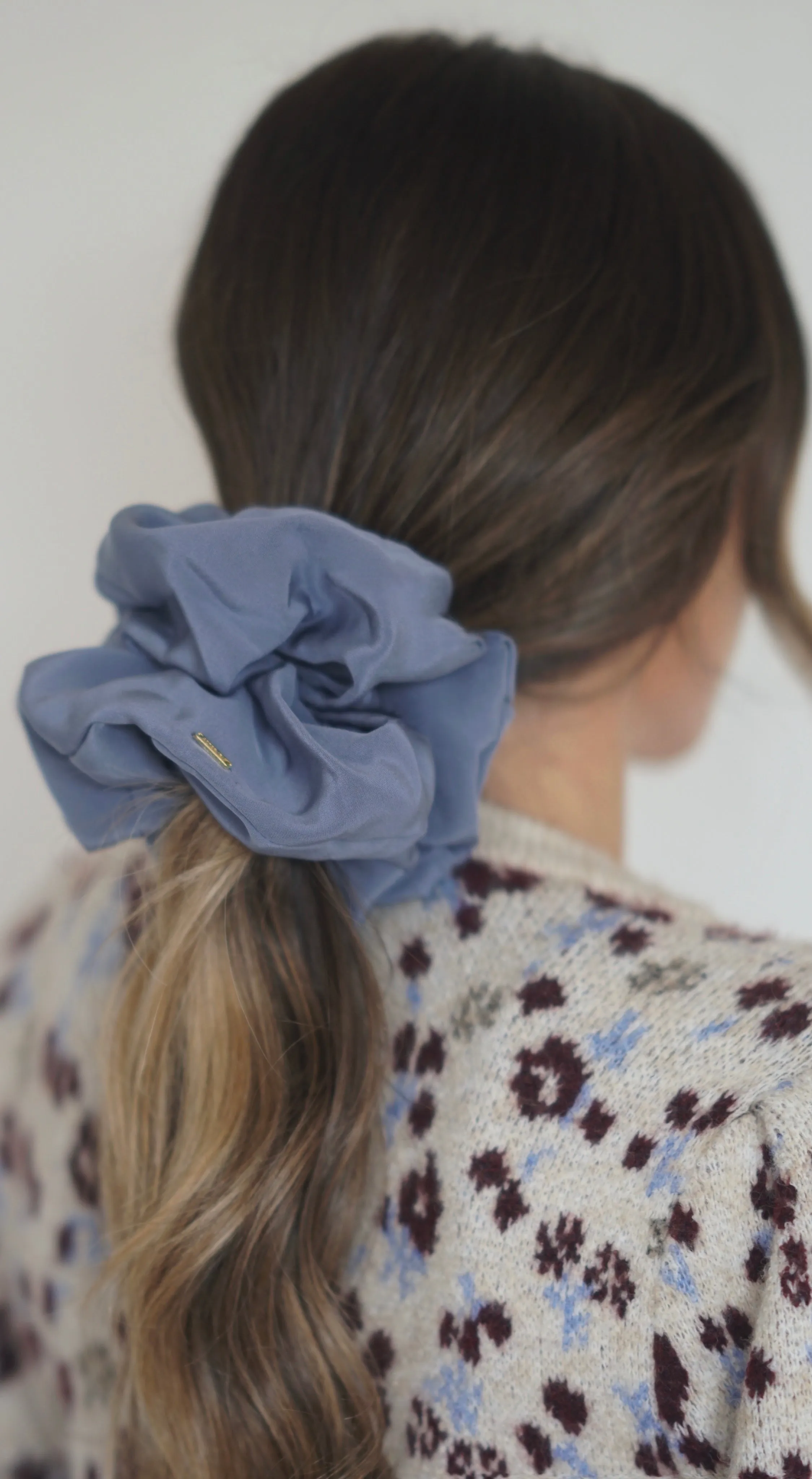 THE ALICE SCRUNCHIE LARGE - BLUEJAY