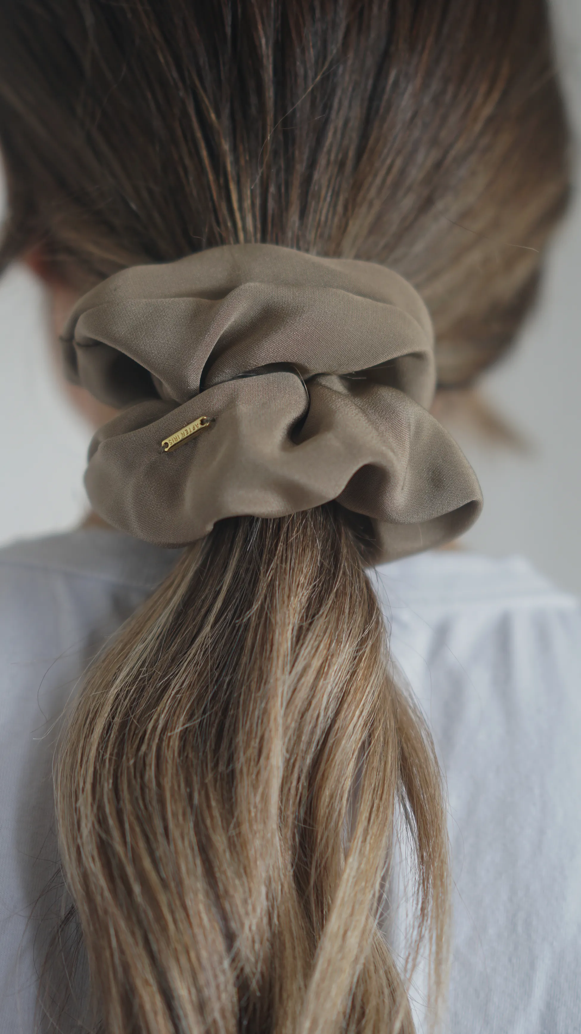 THE ALICE SCRUNCHIE SMALL - CLAY