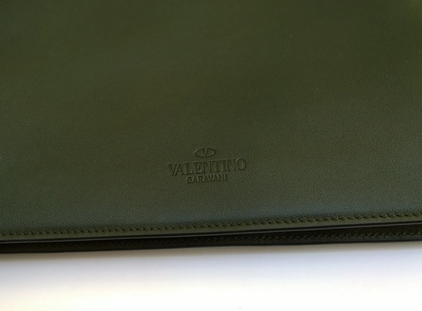 Valentino Garavani Men's Rockstud Clutch Bag in Army Green with Wrist Strap Pouch New