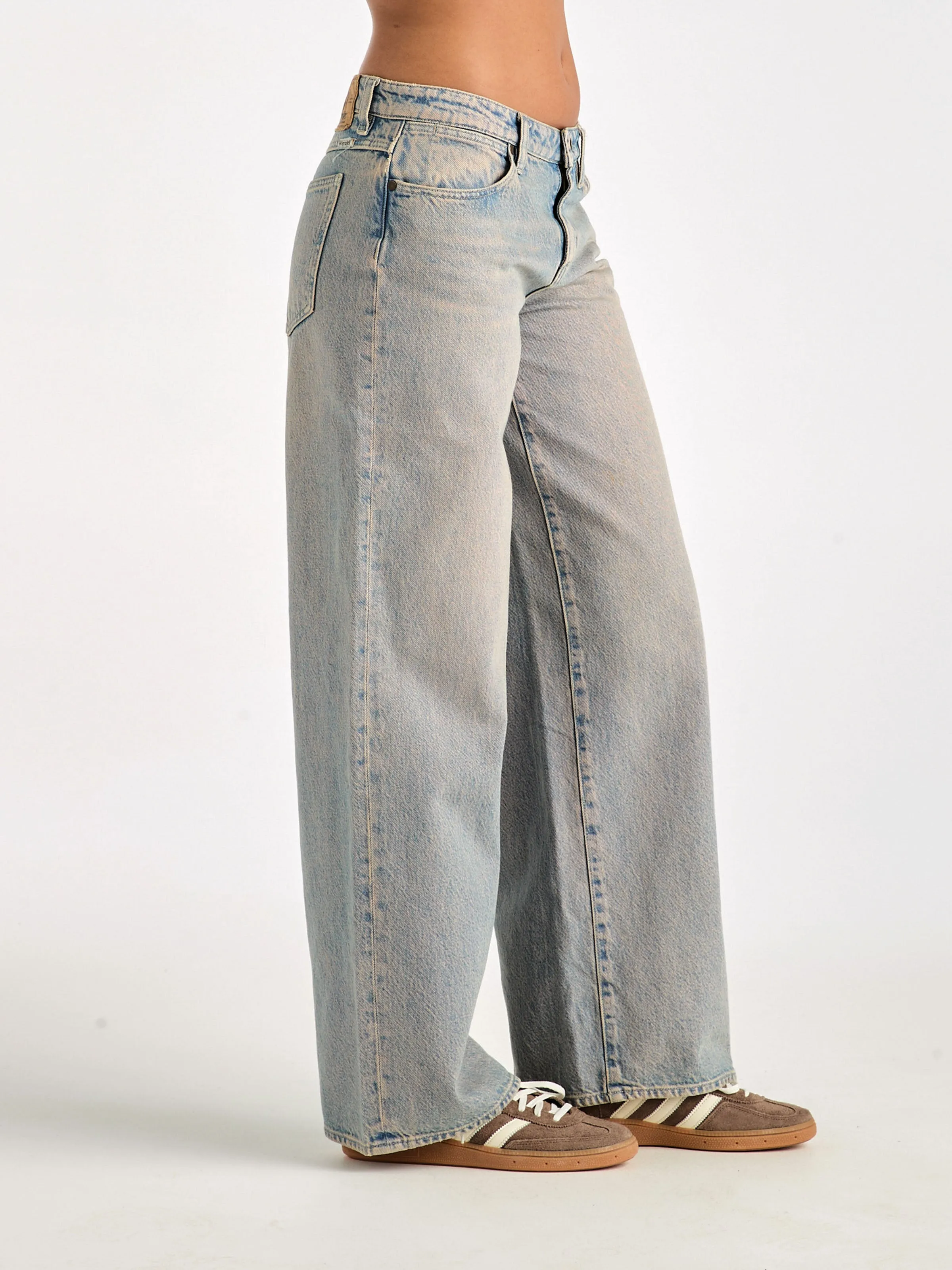 WRANGLER LOW FARRAH BAGGY JEAN - PINK SALT